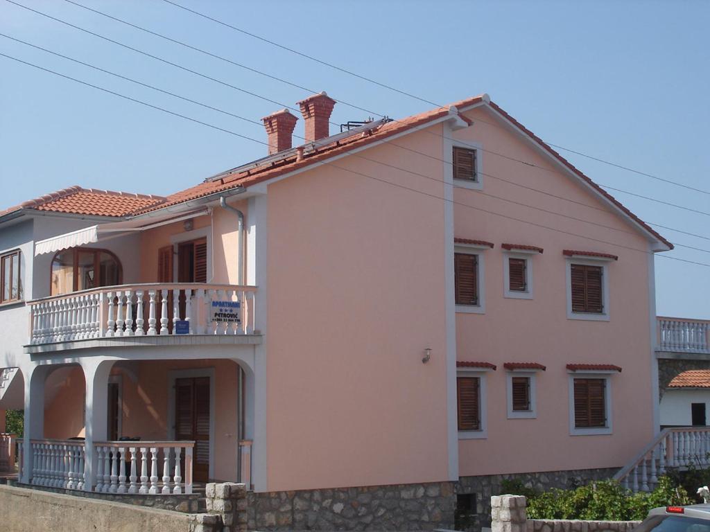 Apartments Petrovic Šilo Habitación foto